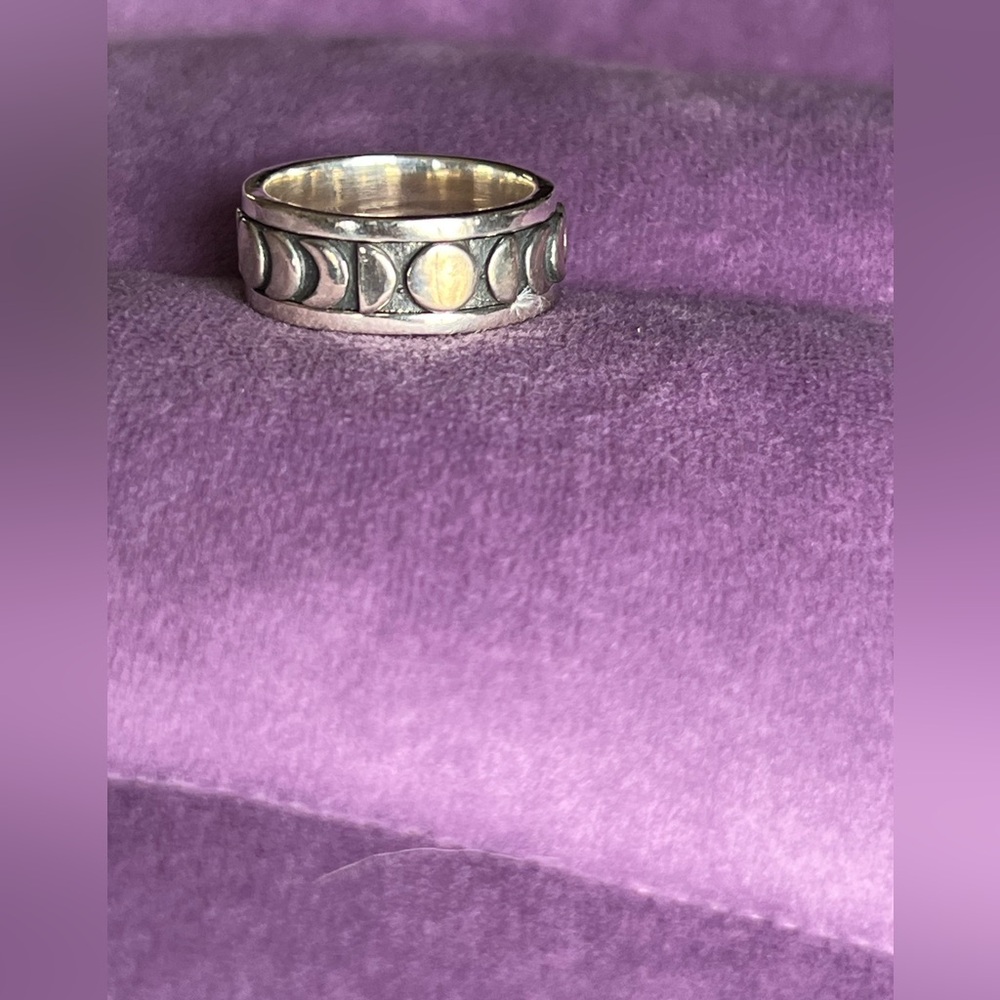 Boho-Magic - Moon Phase Spinner Ring - image 3